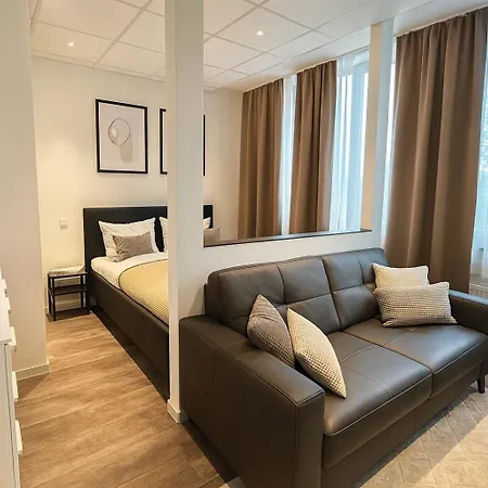 Homely! Design Airport Frankfurt Messe Apartamento *